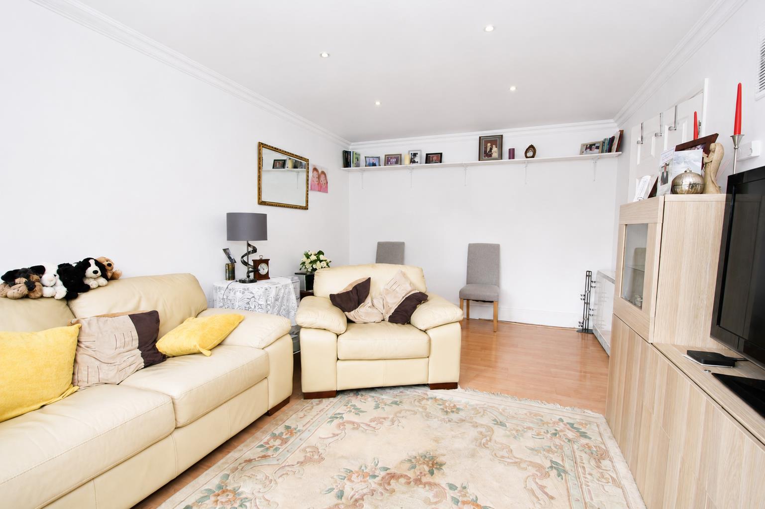 Westmoreland Drive, Sutton